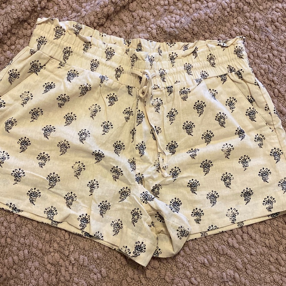 A New Day Women’s Shorts , Size Large, Like New